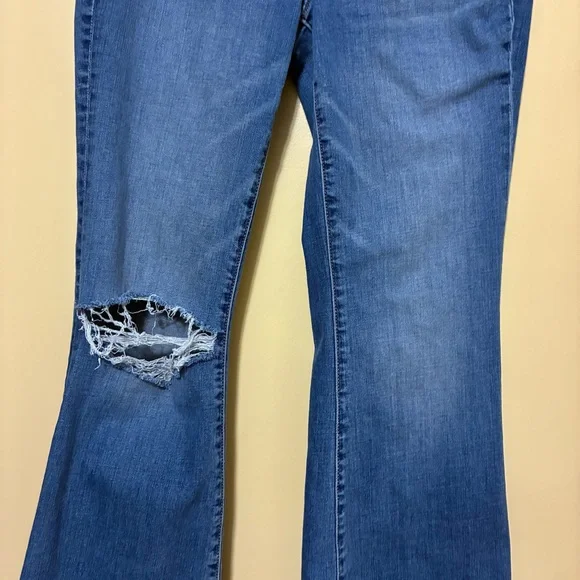 American Eagle Super Hi-Rise Flare Ripped Jeans Women’s 10 Blue - Picture 4 of 11
